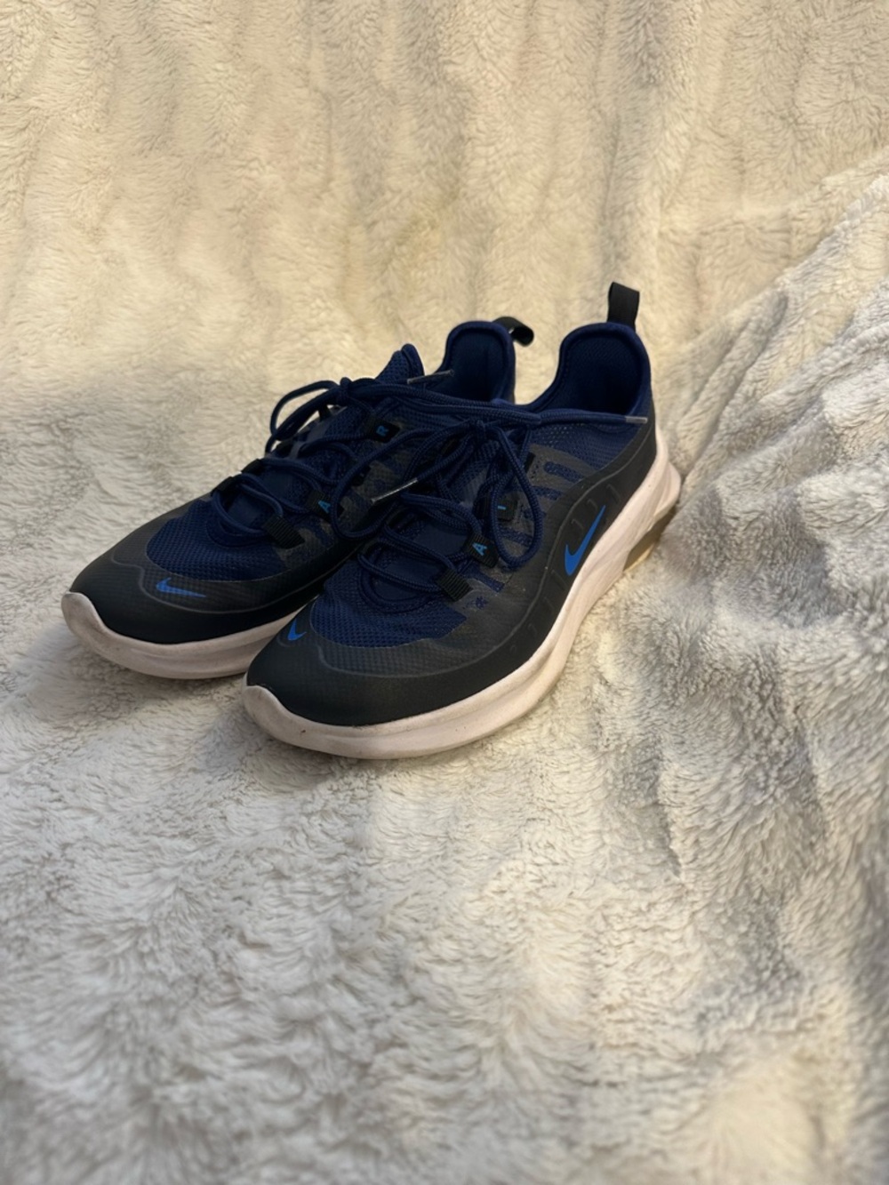 Boys Nike Air Max Athletic Shoes Sneakers GUC size 3Y